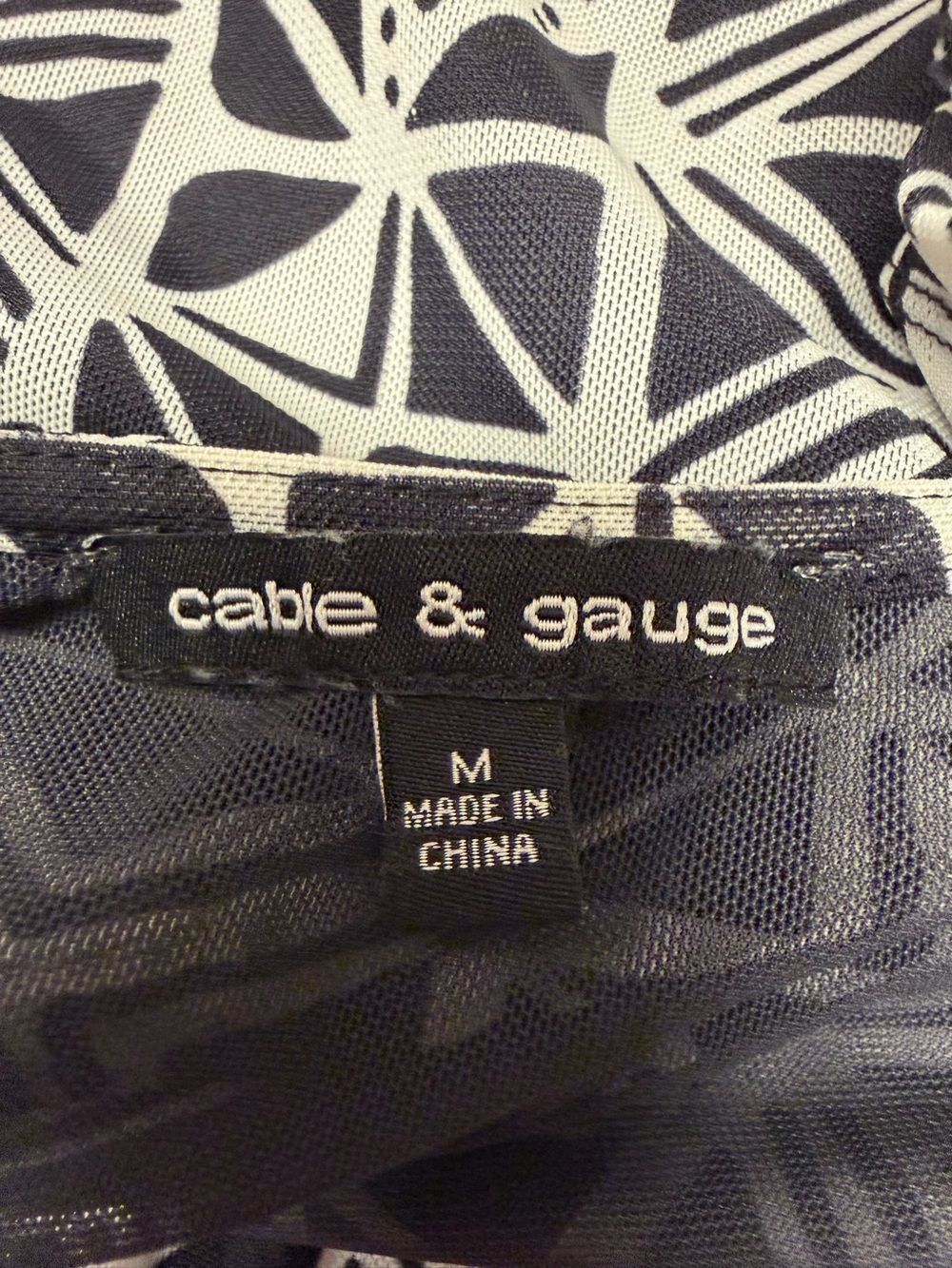 Cable & Guage Geometric Pattern Top - Picture 4 of 6